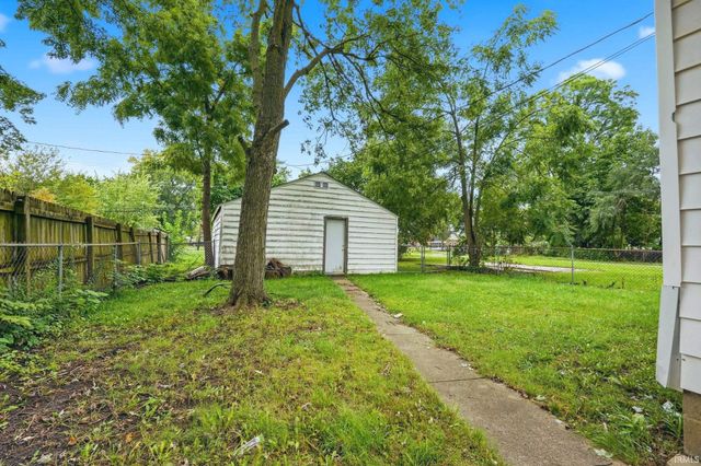 2025 Carlton Avenue, Fort Wayne, IN 46802
