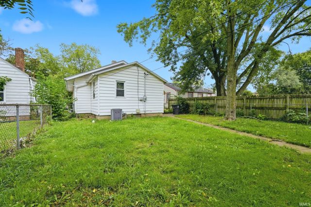 2025 Carlton Avenue, Fort Wayne, IN 46802