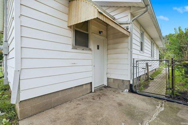 2025 Carlton Avenue, Fort Wayne, IN 46802