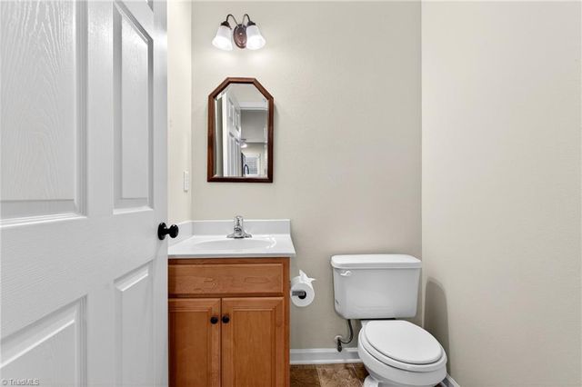 408 Mcconnell Landing, Kernersville, NC 27284