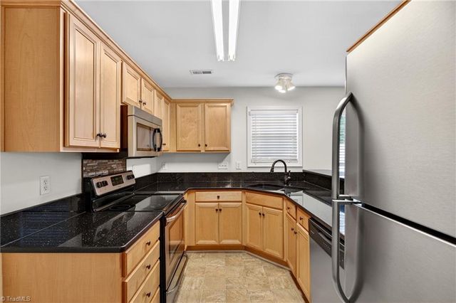 408 Mcconnell Landing, Kernersville, NC 27284