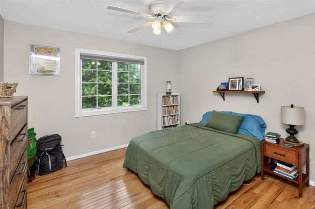 6004 Nottingham Drive, Johnston, IA 50131