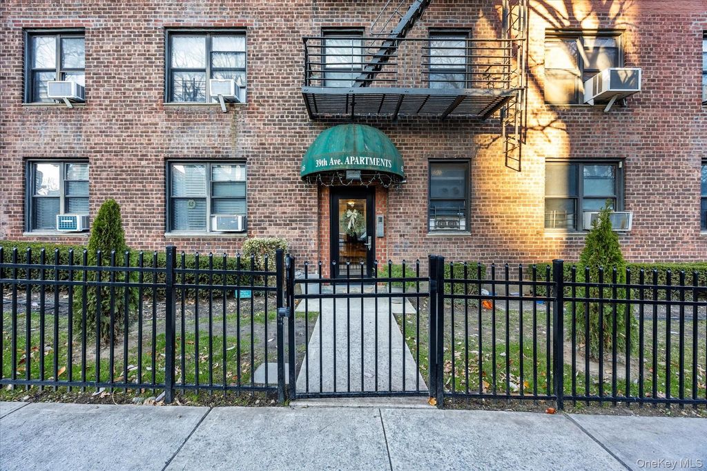 52-35 39 Road 2C, Woodside, NY 11377