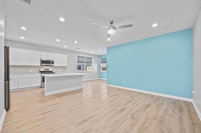 129 Cupreata LN, Leander, TX 78641