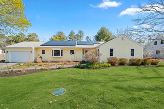 11 Watson Drive, Mashpee, MA 02649