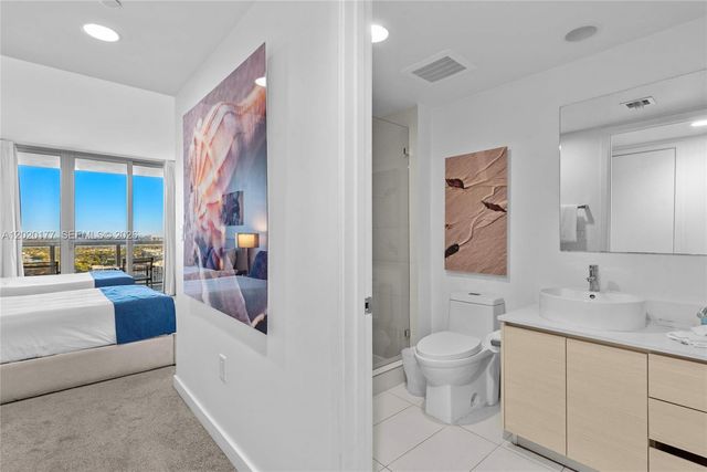 2602 E Hallandale Beach Blvd R2604, Hallandale Beach, FL 33009