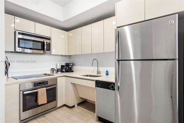 2602 E Hallandale Beach Blvd R2604, Hallandale Beach, FL 33009