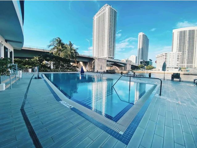 2602 E Hallandale Beach Blvd R2604, Hallandale Beach, FL 33009