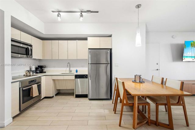 2602 E Hallandale Beach Blvd R2604, Hallandale Beach, FL 33009