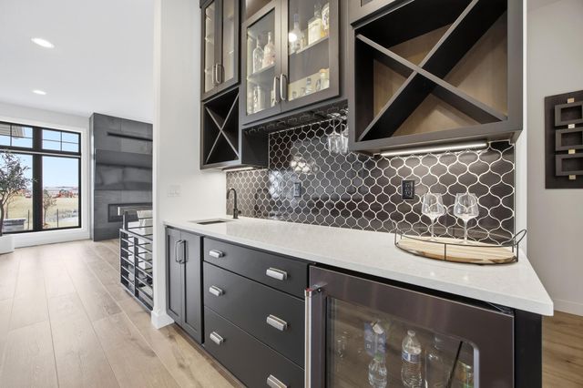 3282 47th Avenue S, Fargo, ND 58104