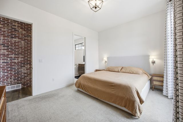 3282 47th Avenue S, Fargo, ND 58104