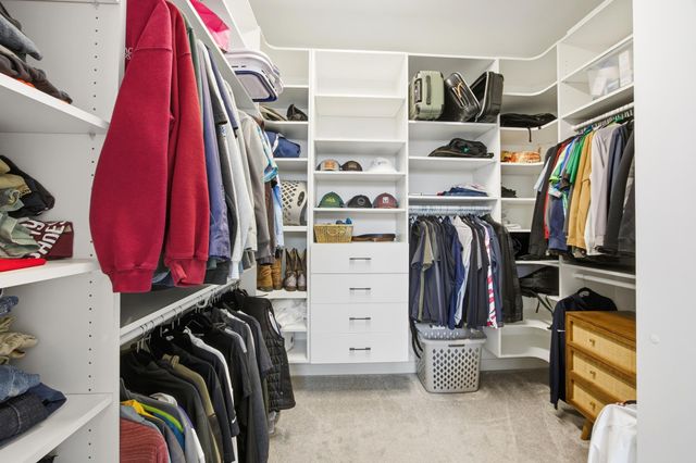 3282 47th Avenue S, Fargo, ND 58104