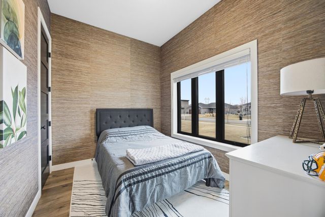 3282 47th Avenue S, Fargo, ND 58104