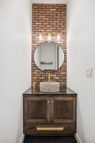 3282 47th Avenue S, Fargo, ND 58104