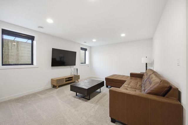 3282 47th Avenue S, Fargo, ND 58104