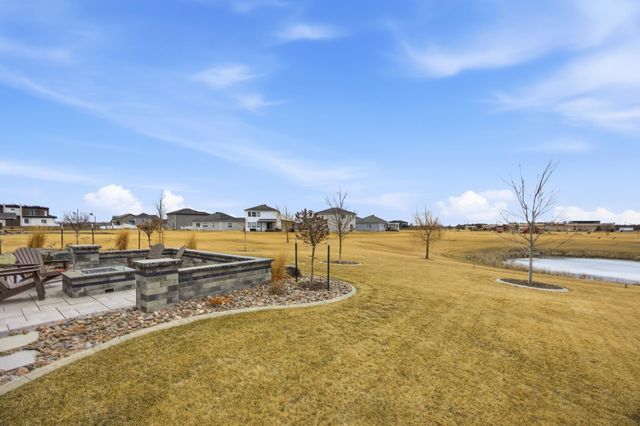 3282 47th Avenue S, Fargo, ND 58104