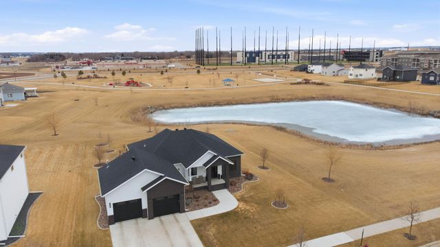 3282 47th Avenue S, Fargo, ND 58104