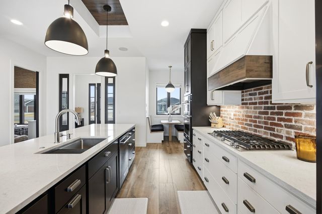 3282 47th Avenue S, Fargo, ND 58104