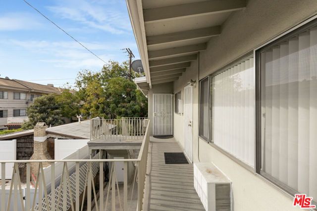 1316 Barrington Way, Glendale, CA 91206