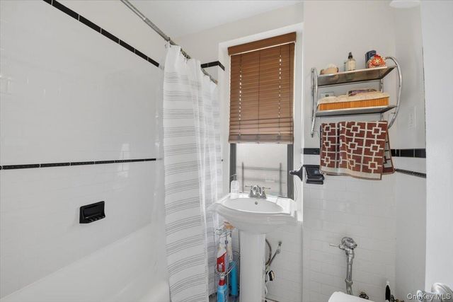 43 Calton Road 4A, New Rochelle, NY 10804