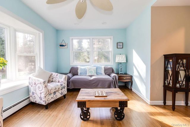 4 Conscience Bay Road, Setauket, NY 11733