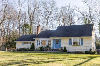 4 Conscience Bay Road, Setauket, NY 11733