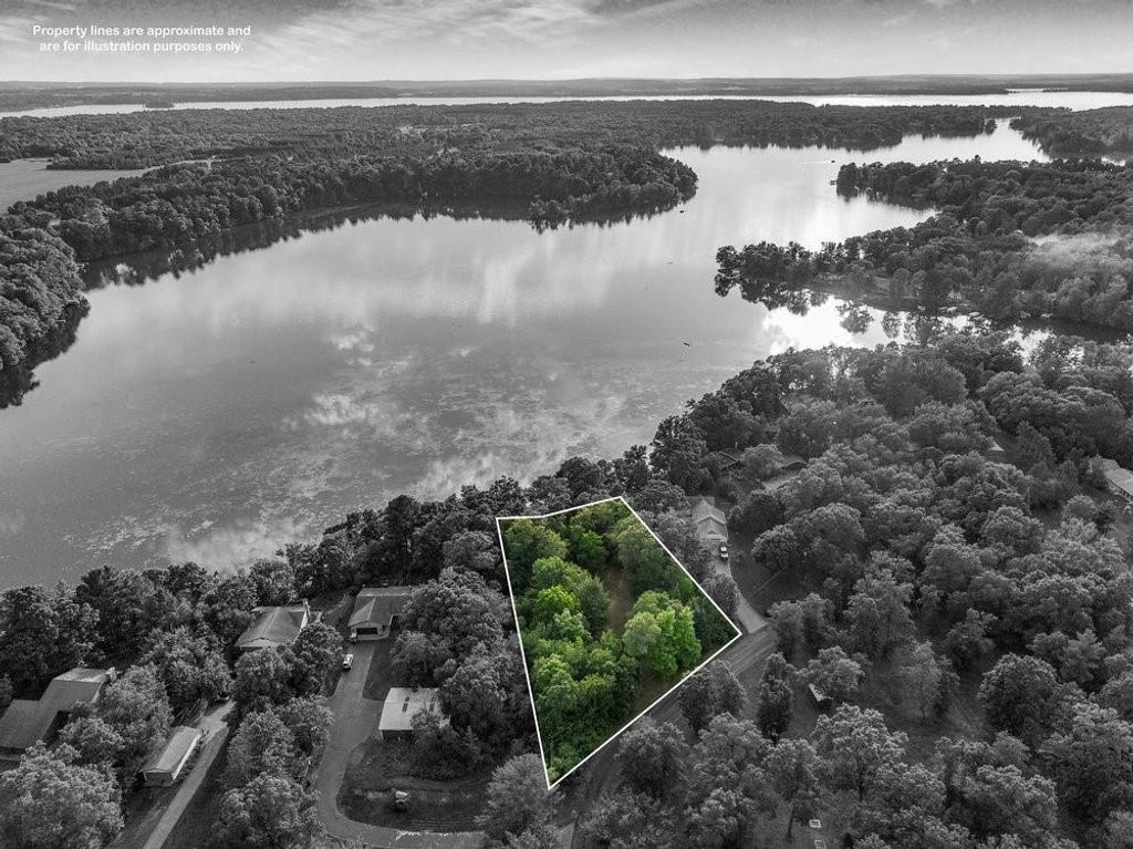 xxx 73rd Avenue, Chippewa Falls, WI 54729