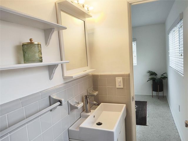 2155 WOOD STREET 26A, Sarasota, FL 34237