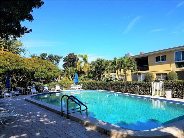 2155 WOOD STREET 26A, Sarasota, FL 34237