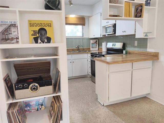 2155 WOOD STREET 26A, Sarasota, FL 34237