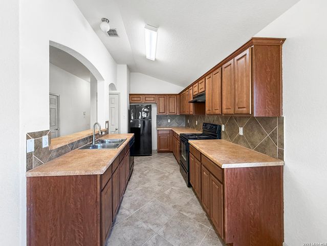 9566 Everton, San Antonio, TX 78245