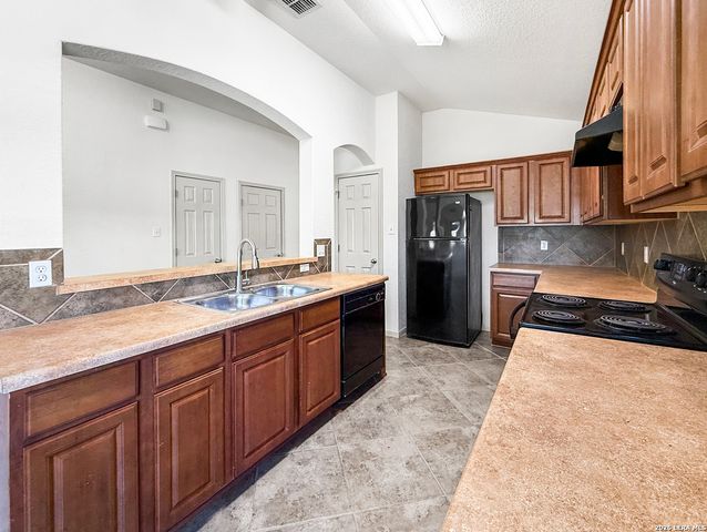 9566 Everton, San Antonio, TX 78245