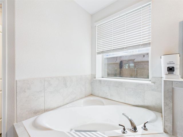 201 Road 6618, Dayton, TX 77535