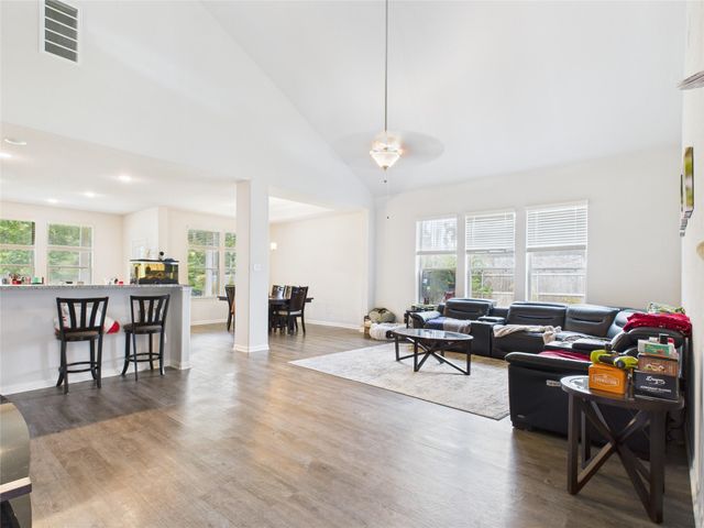 201 Road 6618, Dayton, TX 77535