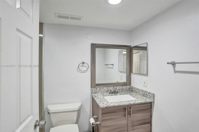 701 NW 19th St 211, Fort Lauderdale, FL 33311