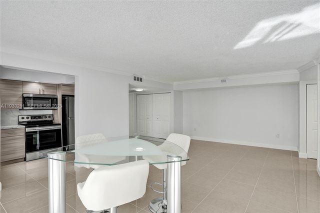 701 NW 19th St 211, Fort Lauderdale, FL 33311