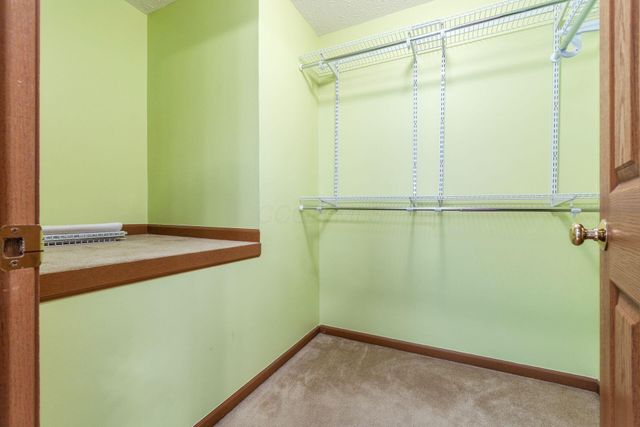 206 Purple Finch Loop, Pataskala, OH 43062