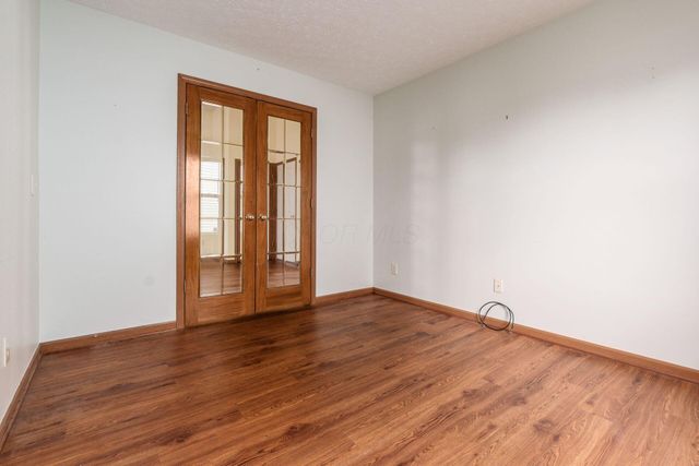 206 Purple Finch Loop, Pataskala, OH 43062