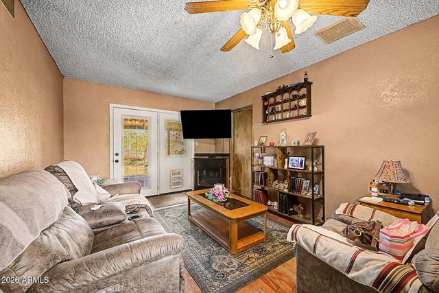 313 W PIUTE Avenue, Phoenix, AZ 85027