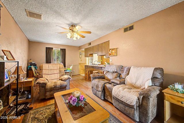 313 W PIUTE Avenue, Phoenix, AZ 85027
