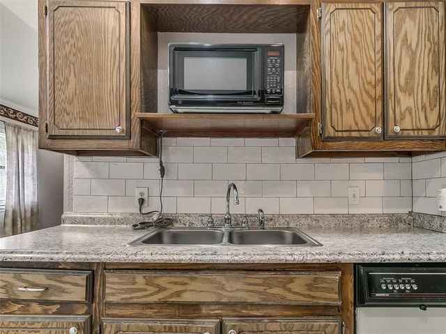 8708 E Parkridge Drive, Oklahoma City, OK 73141
