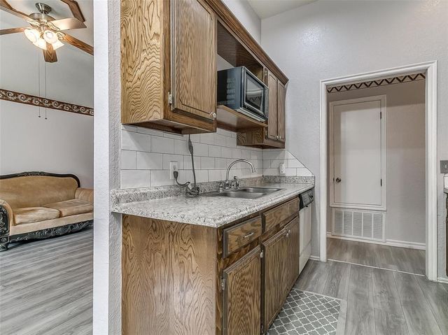 8708 E Parkridge Drive, Oklahoma City, OK 73141