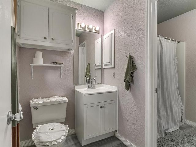 8708 E Parkridge Drive, Oklahoma City, OK 73141