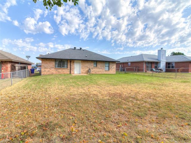 8708 E Parkridge Drive, Oklahoma City, OK 73141