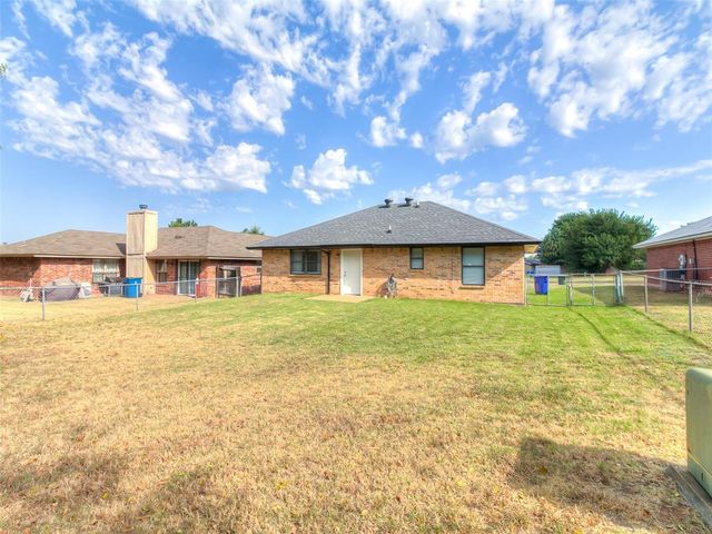 8708 E Parkridge Drive, Oklahoma City, OK 73141