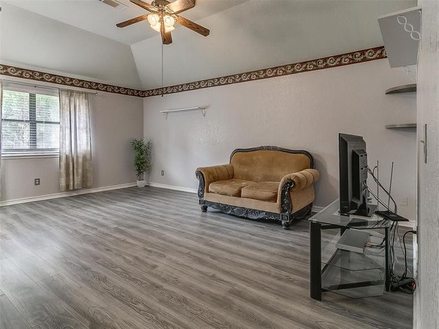 8708 E Parkridge Drive, Oklahoma City, OK 73141