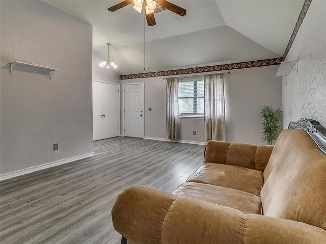 8708 E Parkridge Drive, Oklahoma City, OK 73141