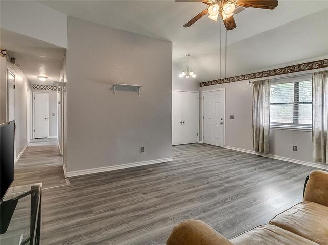 8708 E Parkridge Drive, Oklahoma City, OK 73141