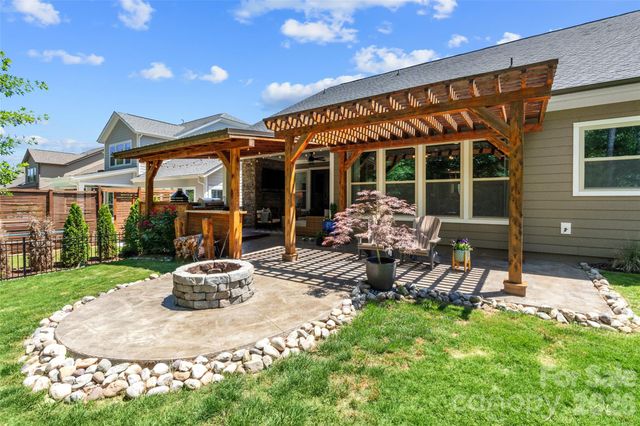2511 Paddlers Cove Drive, Clover, SC 29710
