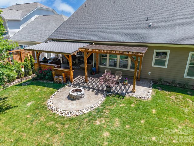 2511 Paddlers Cove Drive, Clover, SC 29710
